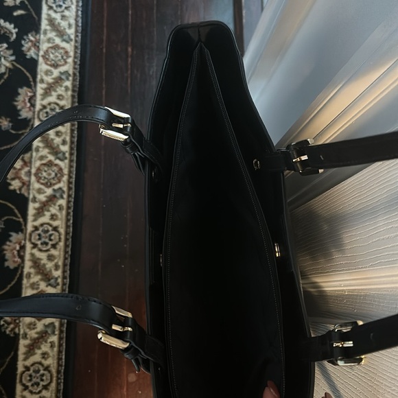 Michael Kors tote used once - Picture 2 of 2